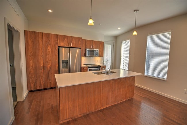Photo - 627 Couch Dr Townhome