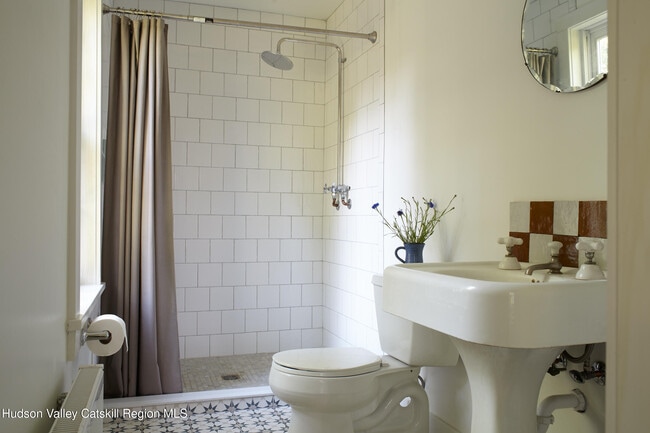 Photo - 203 Big Woods Rd