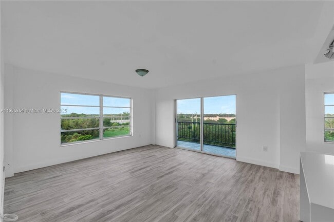 Photo - 4164 Inverrary Dr Unidad 801