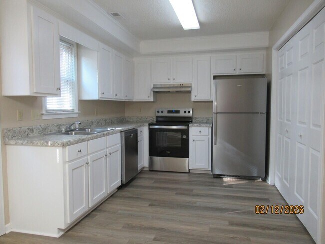 Photo - 1054 Jessamine Trail