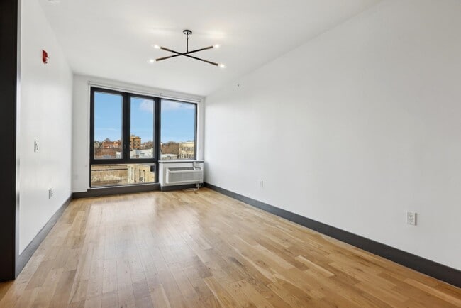 Photo - 424 Arlington Ave Apartment Unit 508