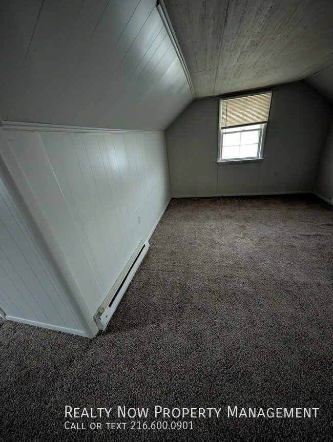 Photo - 27471 Forestview Ave