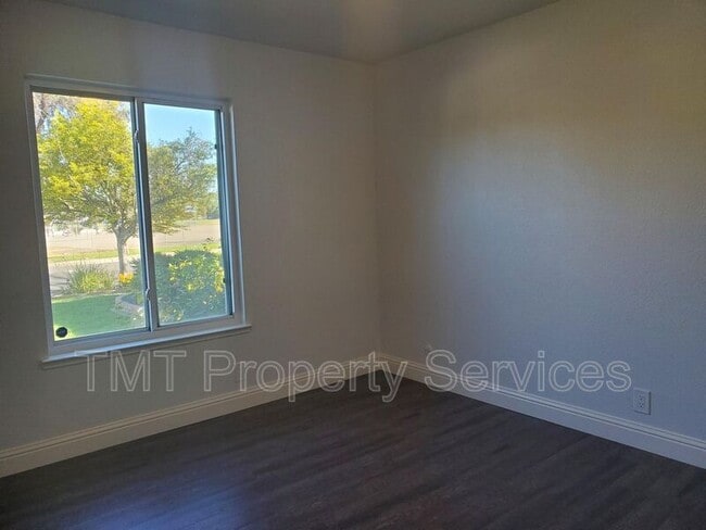 Photo - 9002 Salmon Falls Dr