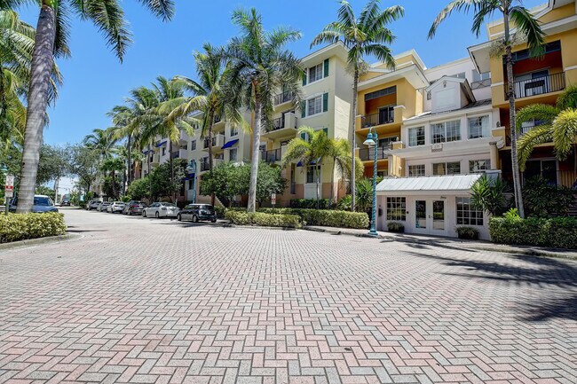 Photo - 255 NE 3rd Ave Unit 2-516