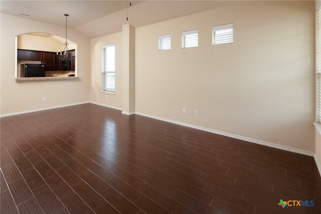 Photo - 514 Creekside Cir