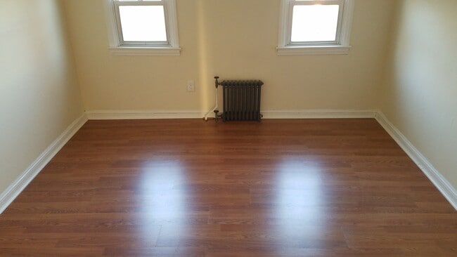 Photo - 8 Charlton Ave