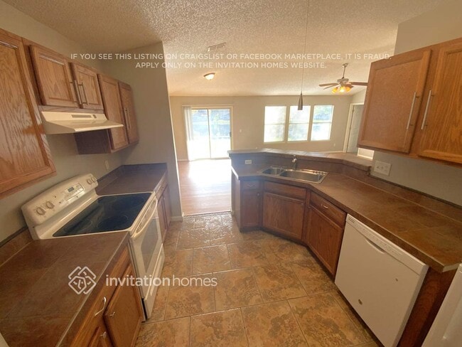 Photo - 572 Prosperity Lake Dr