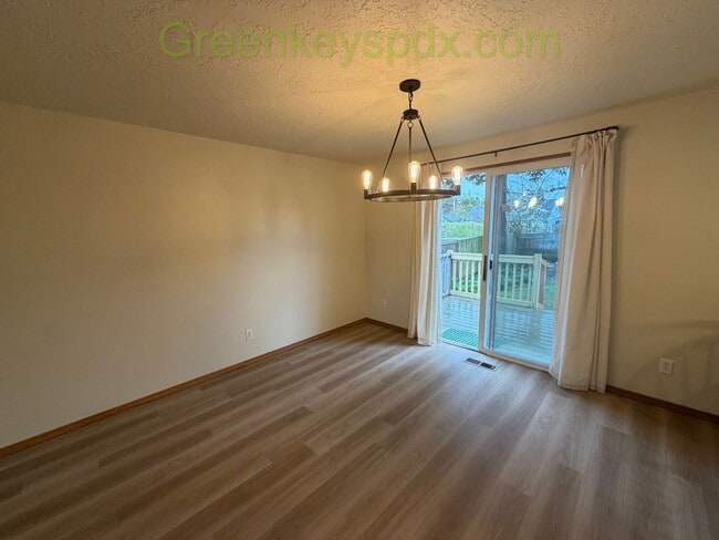 Photo - Charming 3-Bedroom/2.5-Bathroom House in the Cathedral Park Neighborhood of St. Johns