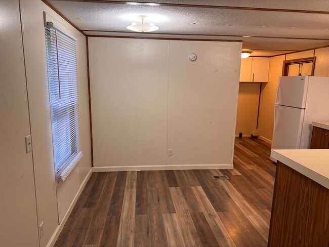 506-D SAUNDERS DR