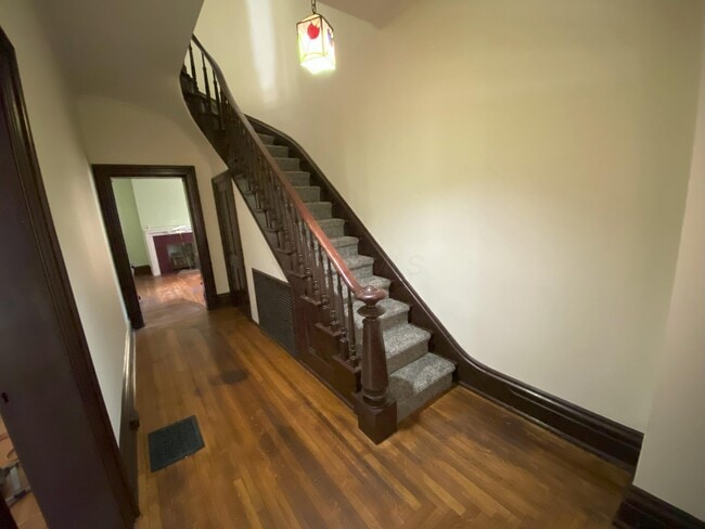 Photo - 102 N Washington St