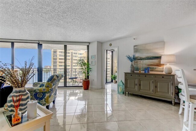 Photo - 690 Island Way Unit 605