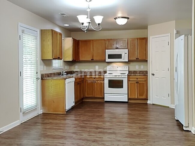 Photo - 801 Winterside Ln