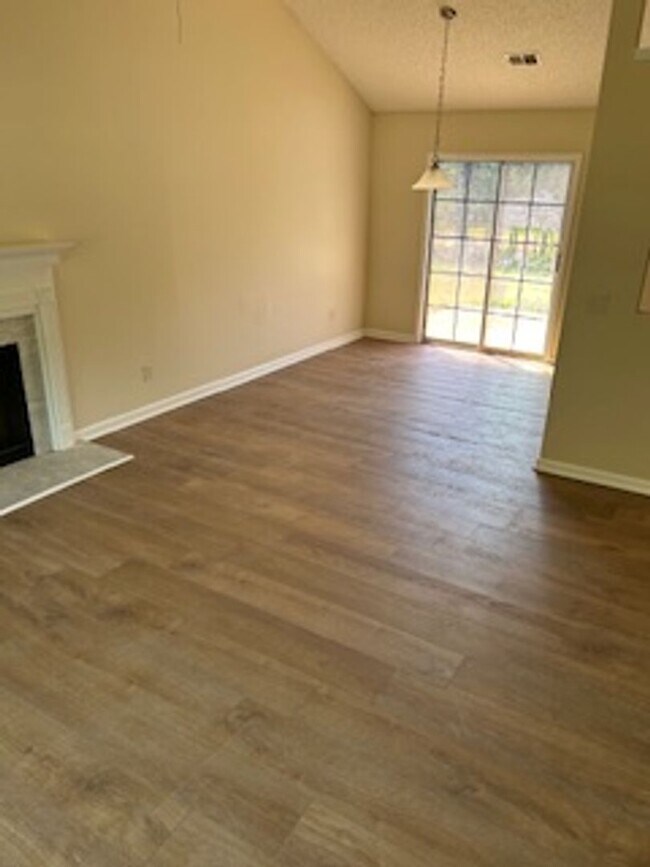 Photo - 105 Margaret Way