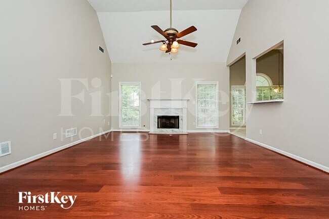 Photo - 115 Willow Hill Ln