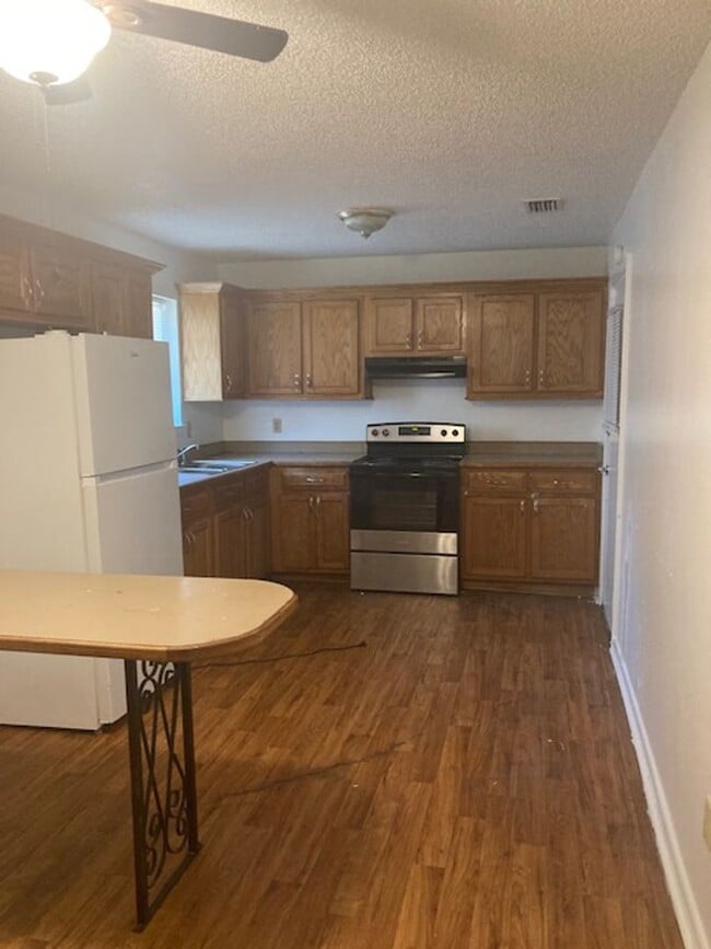 Photo - Moss Point 3 Bedroom