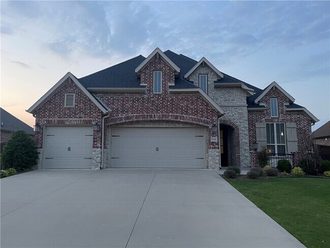 Building Photo - 1506 SW Edinburgh Ave