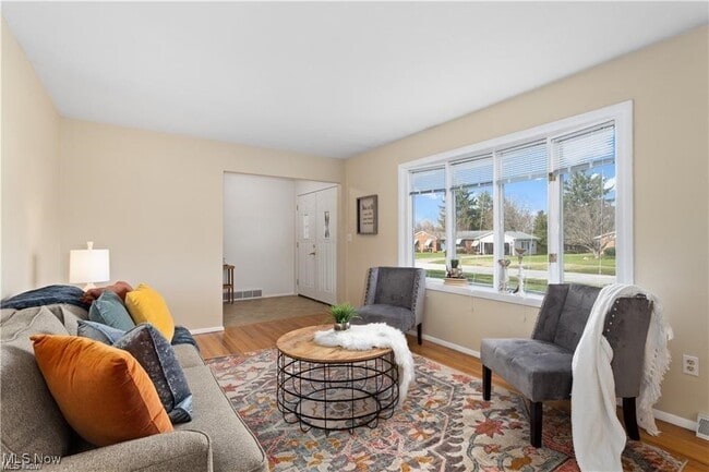 Building Photo - 9993 Hawley Dr Rental