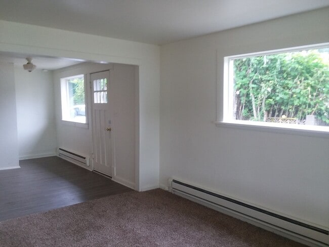 Photo - Spacious 3-Bedroom Home for Rent in Silver...