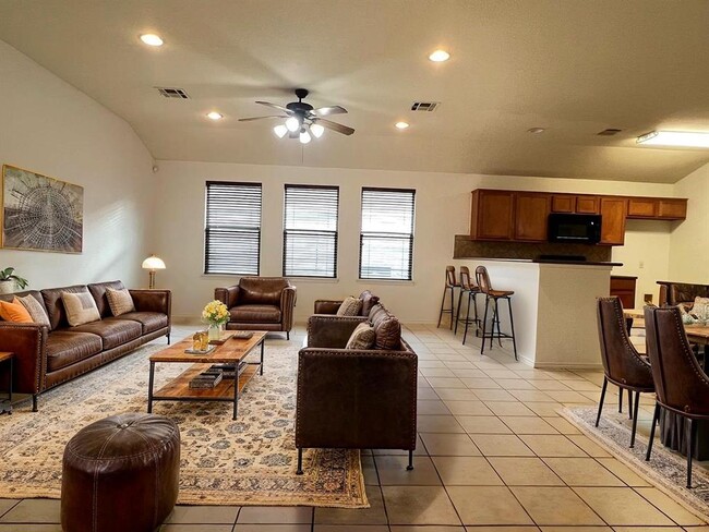 Photo - 9504 Castle Pines Dr