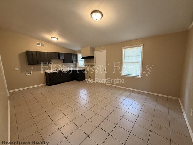 Photo - 4825 Bridgedale Ave