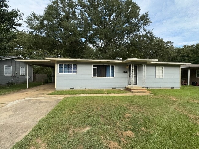 Building Photo - 3030 Oak Forest Dr Rental