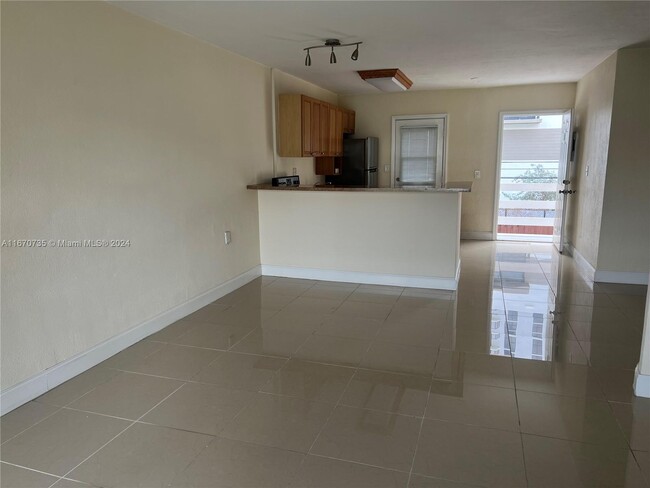 Photo - 1600 NE 114th St Condominio Unidad 209