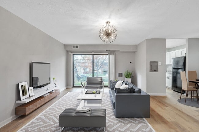 Photo - Capitol House