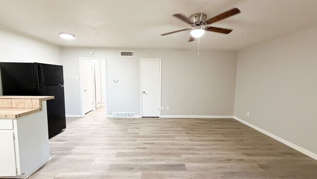 Photo - Kentwood Apartments