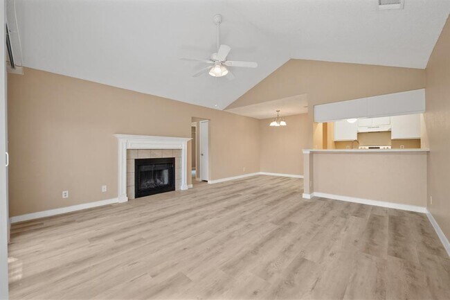 Photo - 16016 Fitchburg Cir