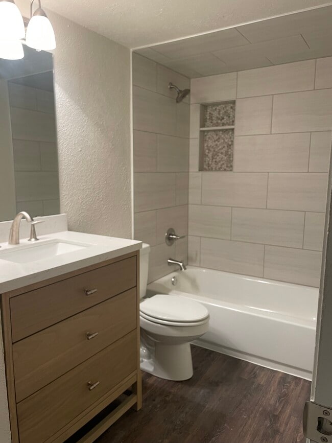 Photo - 6813 Arborbrook Dr