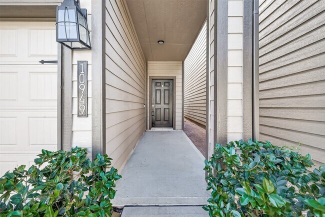 Photo - 10949 Cannes Memorial Dr