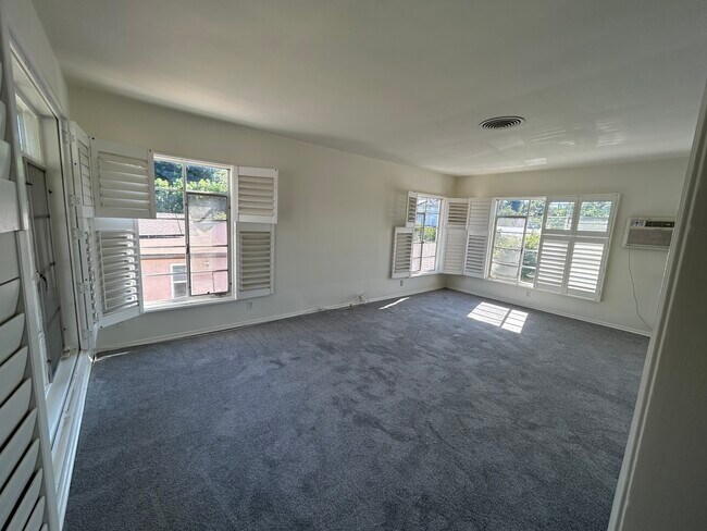 Photo - #8 Dixie Canyon Avenue Unit 2Bed