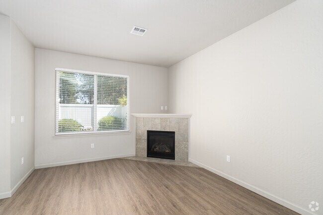 2BR, 3BA - 1267SF - Living Room