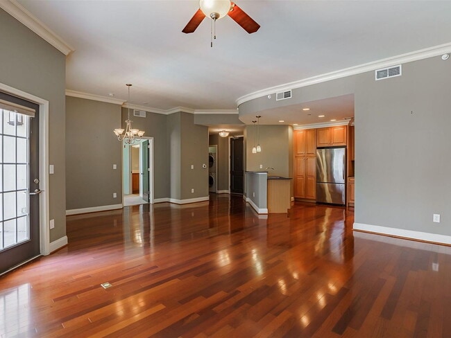 Building Photo - "Spacious 2-Bed, 2-Bath Gem in Columbia's Heartland – 1412 Sq Ft of Comfort!"