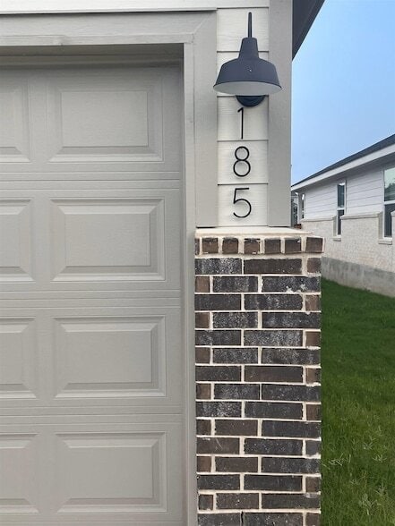 Photo - 185 Grey Slate Ave