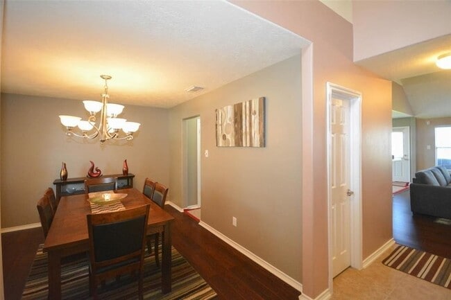 Photo - 3008 Middletrace Ln