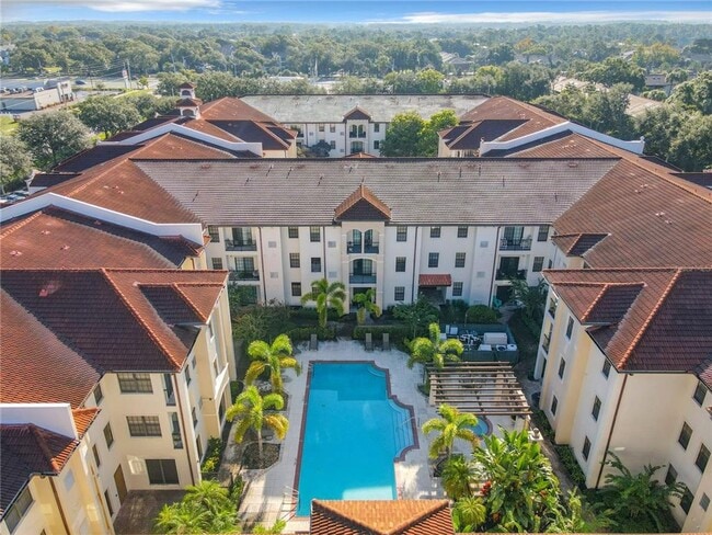Beautiful 2 bedroom/2 bath condo with a ba... - Beautiful 2 bedroom/2 bath condo with a ba... Unit 3333