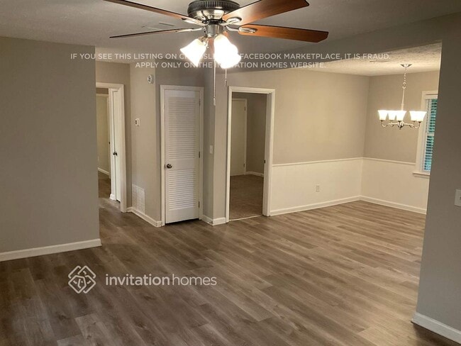 Photo - 590 Kenridge Cir