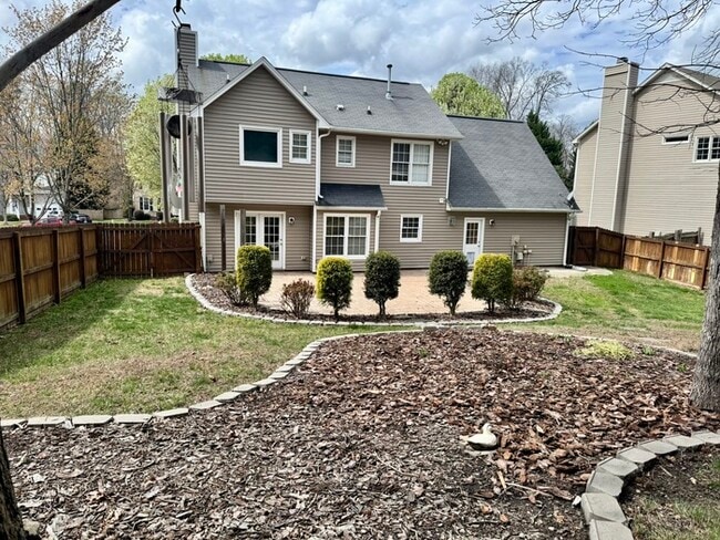 Photo - 3004 Southhampton Dr