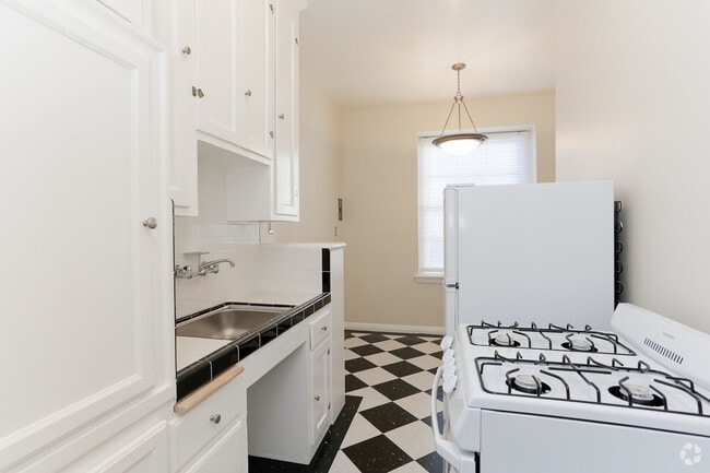 Interior Photo - The Fleur De Lis Apartments