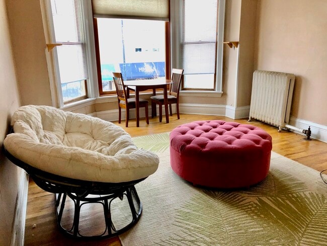 Photo - 419 State St Unidad 2