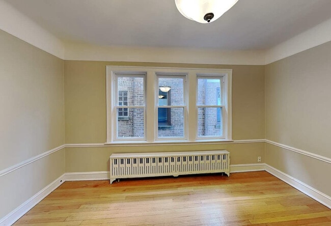 Photo - 4827 W Hirsch St