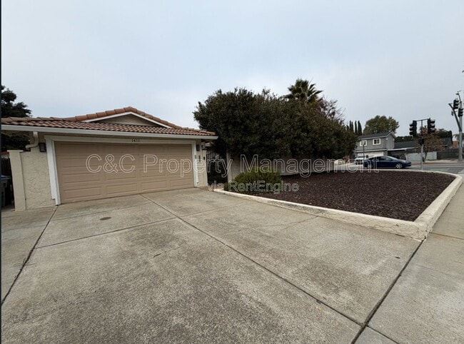 Building Photo - 1411 Hillsdale Ave