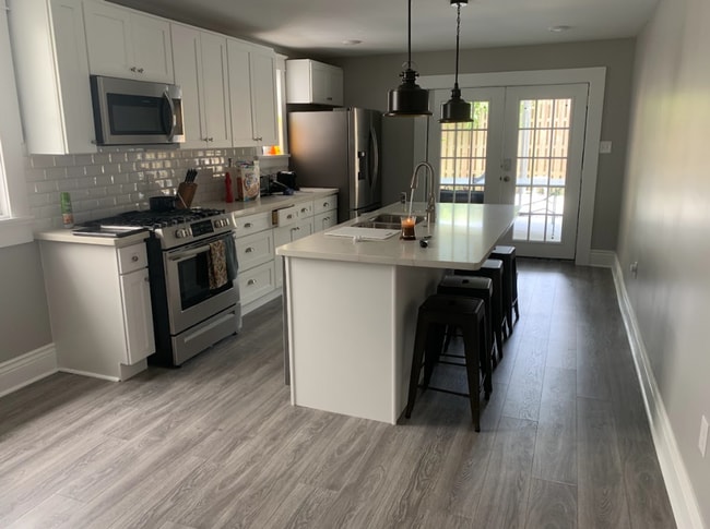 Photo - Charming Duplex in the Heart of Uptown New...