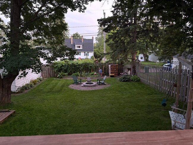 Photo - 4112 Gladstone St