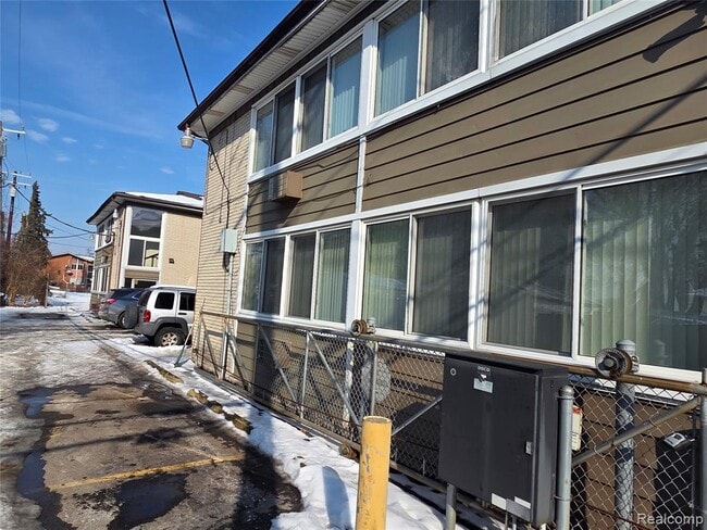 Photo - 19131 Lahser Rd