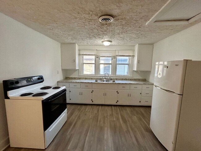 Photo - 50 N Grant Ave Unit 1