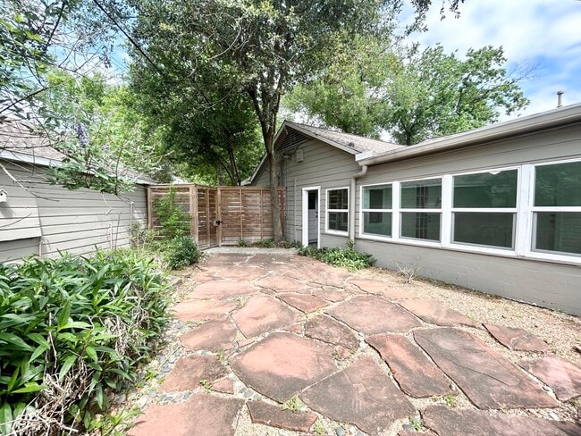 Photo - 4010 Yupon St