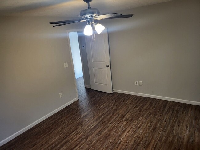Photo - 3bd/2ba Beauty in Positively Phenix City!!