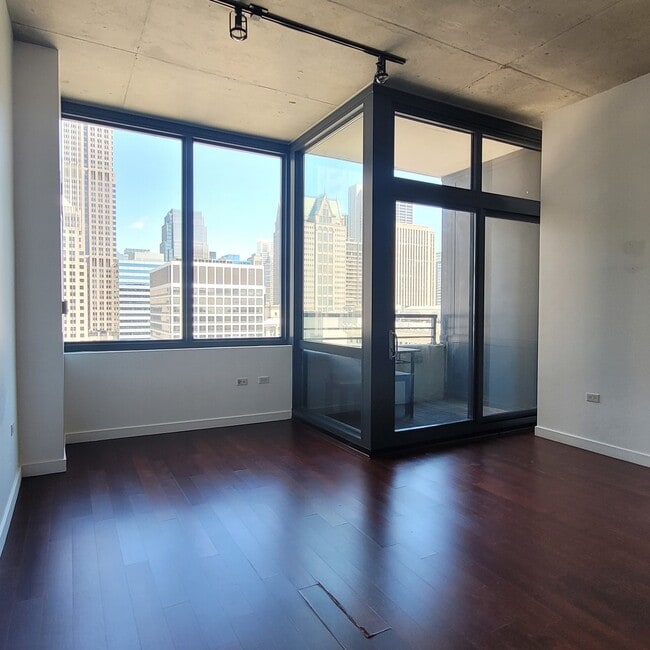 Photo - 235 W Van Buren St Unit 3019